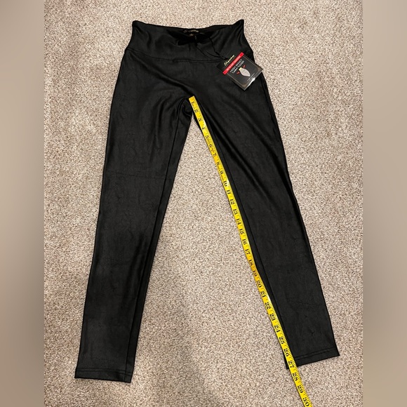 **SOLD** Faux leather leggings-with tags - Picture 5 of 7